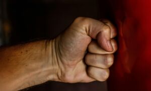 Pexels pixabay vuist vuistlag slaan