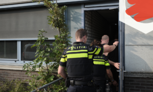 Politie inval c Ernst Bergboer verkiezingen