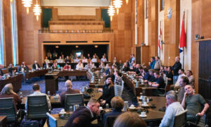 Raadszaal gemeenteraad c Ernst Bergboer