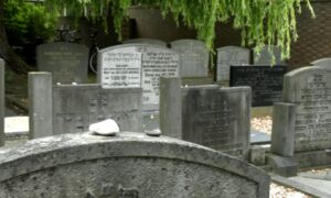 Still joodse begraafplaats5 kees van t hoff