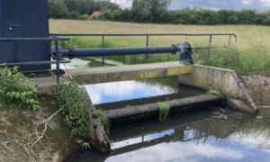 Stuw in tilligterbeek