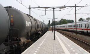 Trein rijssen goederentrein