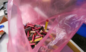 Vuurwerk in plastic tas inzamelactie Enschede 20260921