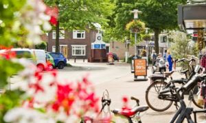 Wierden centrum burgemeester van den bergplein wegwijzer juli 2025 1