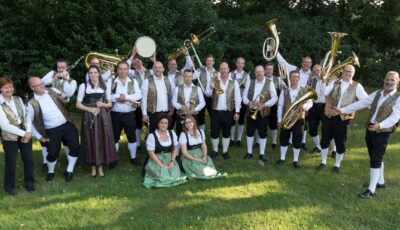 Blaaskapellenfestival in het Beeklustpark