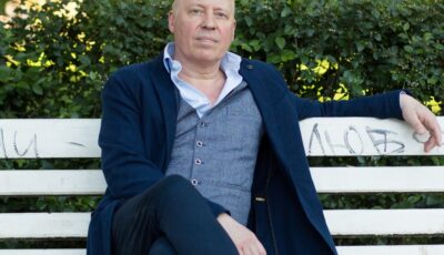Pieter Waterdrinker te gast bij Boekhandel Broekhuis in Hengelo
