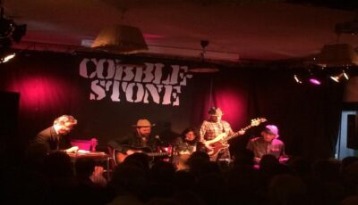 The Analogues Light bij Cobblestone in zaal Kothman Oldezaal