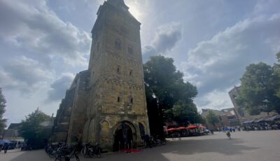 Beiaardconcert Rachel Perfecto op de Oude Markt in Enschede op 2 augustus