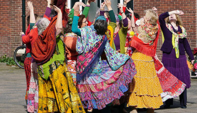 Meezingconcert 'Singin’ for (inner) Peace' in Enschede