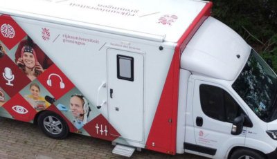 Mobiel Spraaklab onderzoekt dialecten en articulatie in Twente