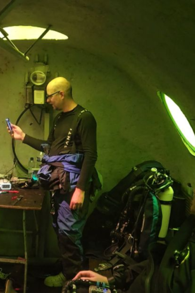 Almelose duiker schrijft geschiedenis: 24 uur onder water | Matthijs Holtkamp