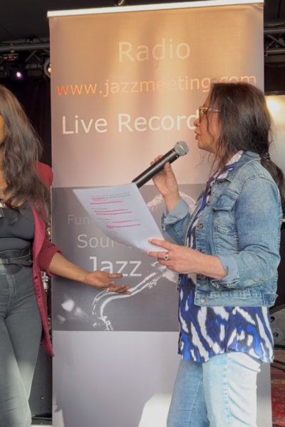 Irma Derby in gesprek met Cynthia