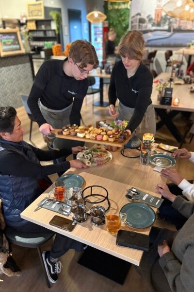 Eerste wensen Wensboom Almelo in vervulling | Karin Freriksen
