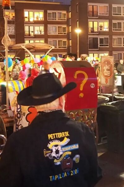 Carnavaleske Kinderwagen Optocht krijgt nieuwe start | Manfred Oude Bekke