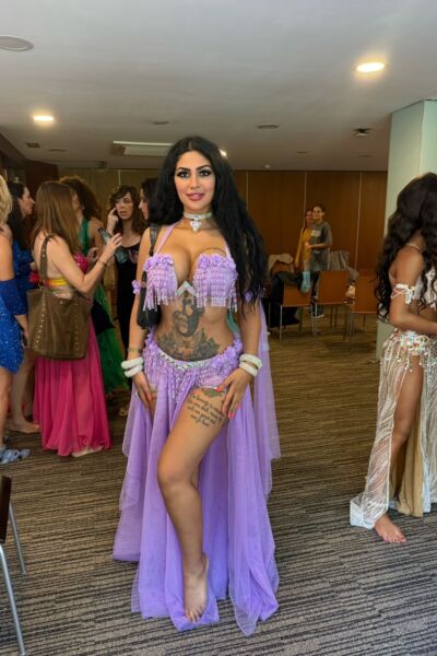 Honeybelly Dance uit Hengelo deed mee met wedstrijd Buikdansen: op de terugweg | Honey Rutgers