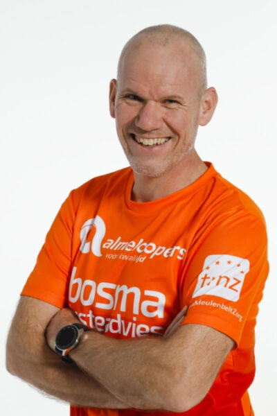 Uitreiking geldcheque tijdens event Happen en Stappen Almeloopers | Jan Gert