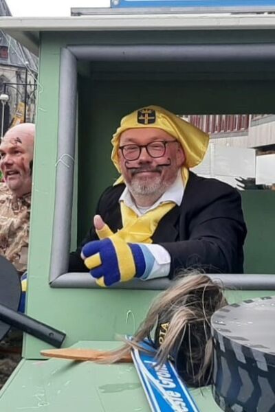 Jan Riesewijk in de Grote Twentse Carnavalsoptocht