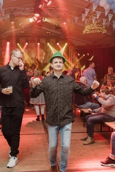 Carnaval Lossershof 2026: Optocht van CV de Opkikkers | Gijs Braakhuis