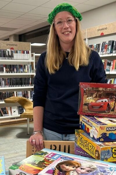 Speelgoedruilmarkt helpt Lossenaren besparen in dure feestmaand | Karin Pikula