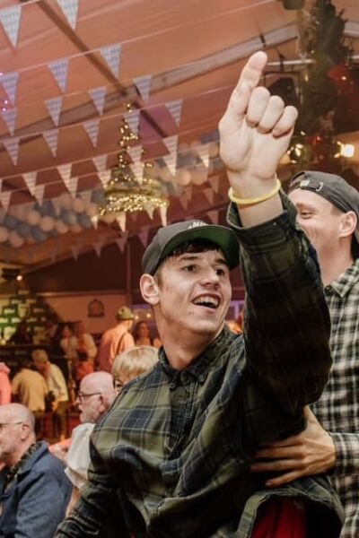 Jetzt Geht’s Losserhof nu voor heel Twente: 'volle feesttent zou gaaf zijn’ | Gijs Braakhuis