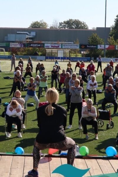 Wereldrecordpoging 55+ bewegen Denekamp geslaagd | Sieneke Groot Zwaafink