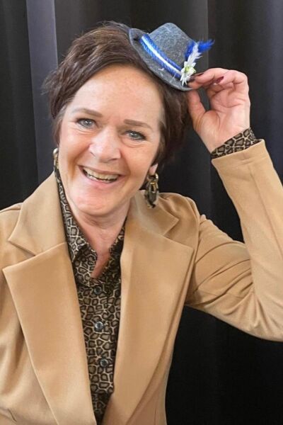 Juf neemt na 44 jaar afscheid van de klas in Hengelo | Anique Mallens