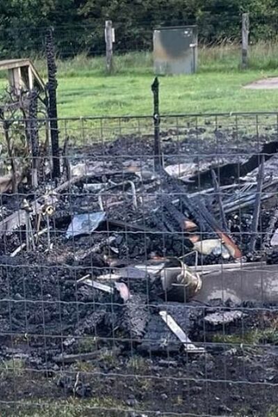 Hondenspeeltuin Wierden met doneeractie na brand in opslag | Edwin Schuttevaar