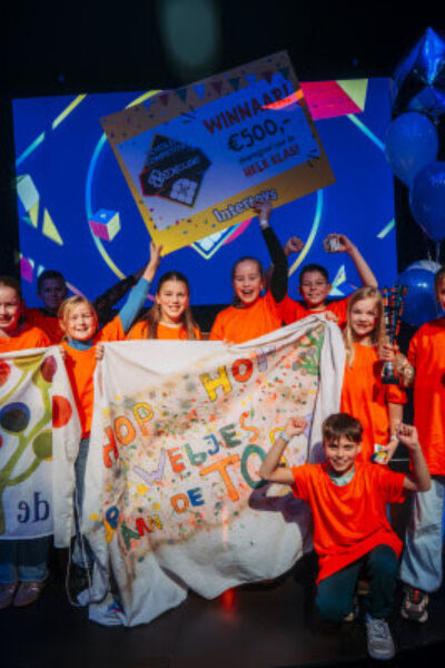 Basisschool De Kerkewei Rossum wint landelijke finale Nexcube | Tom Nijhuis en klas