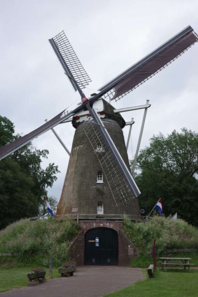 175 jaar Lonneker Molen, alle bijzonderheden van deze monumentale molen verteld door molenaar Marcel Oude Wolbers