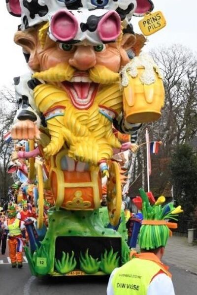 Carnaval Geesteren met zondag de optocht | Leon Oosterik