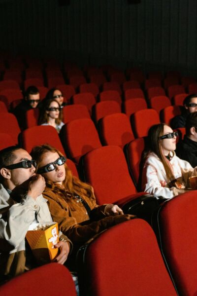 TOMBOLA, Onze Jordaan en Westside Story komen naar Enschede in het Willem Wilmink theater