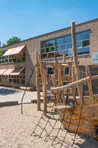 Basisschool Schateiland Doet mee met Textielrace | Bente, Roos en Marijke
