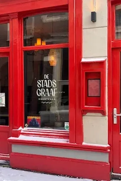 Het huiskamer café de Stadsgraaf viert zijn eerste verjaardag