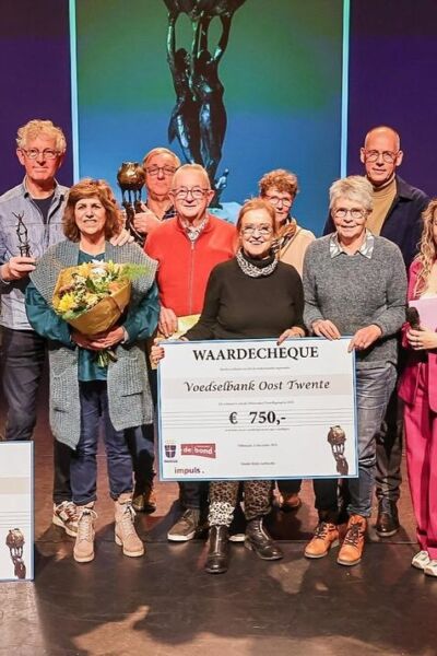 Vrijwilligersprijs Oldenzaal uitgereikt | Marianne van Zaalen