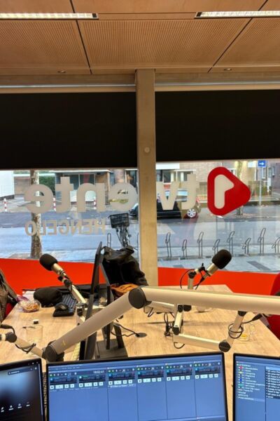 Willem Schoordijk presenteert Vriendinnen van Muziekfreak met als gast Natascha Tijans: Muzikale verhalen in majeur met literaire accenten! (Deel 2)