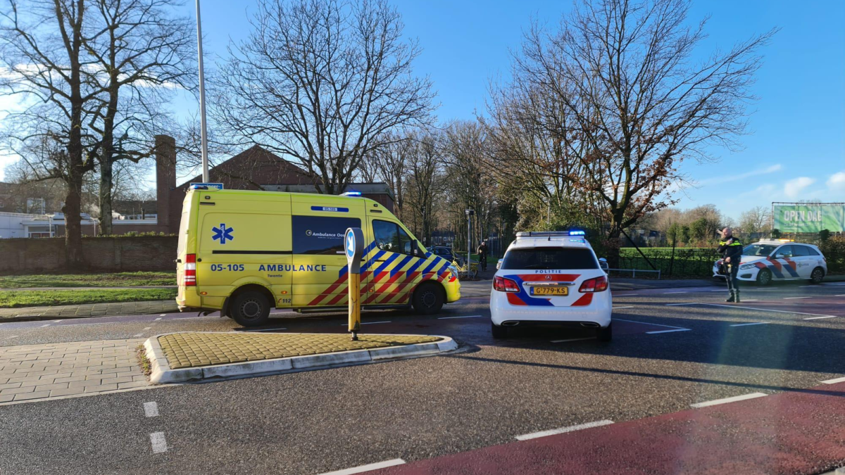 2023 01 17 Fietster gewond automobilist rijdt door Deurningerstraat News United Dennis Bakker