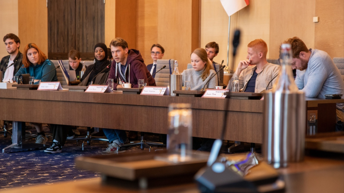 EUREGIO Youth Jongeren uit Nederland en Duitsland in debat over Europa 10 Jildou Stapersma Gemeente Enschede