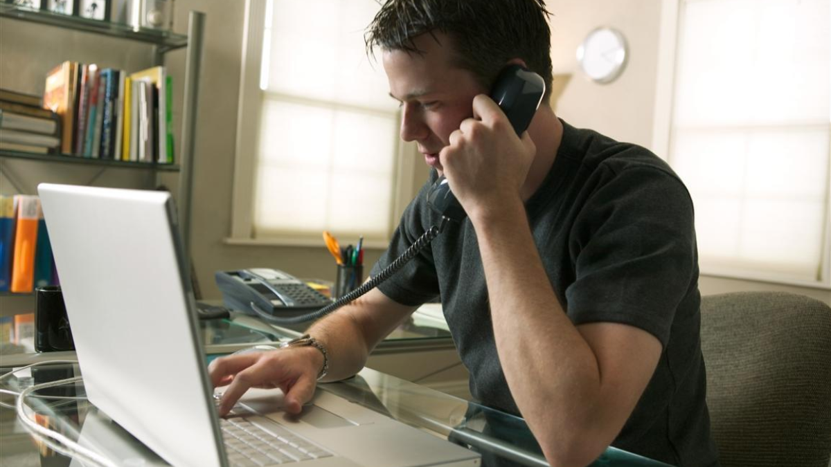 48254 thuis werken laptop1