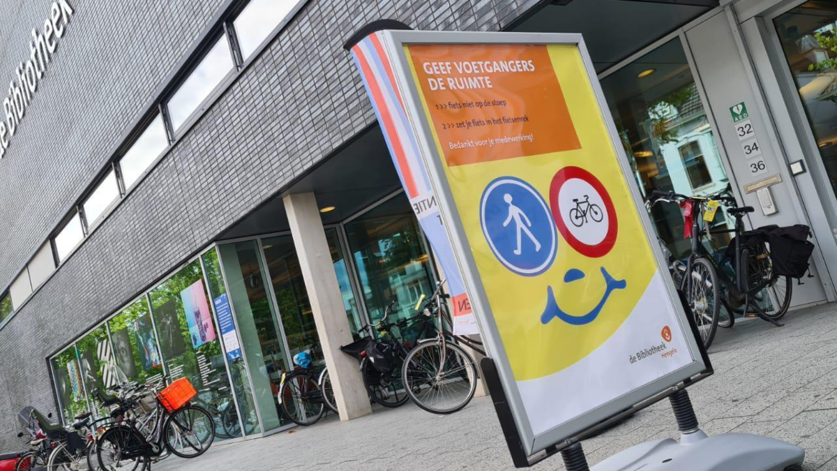 Actie bibliotheek tegen overlast fietsen bert van der molen