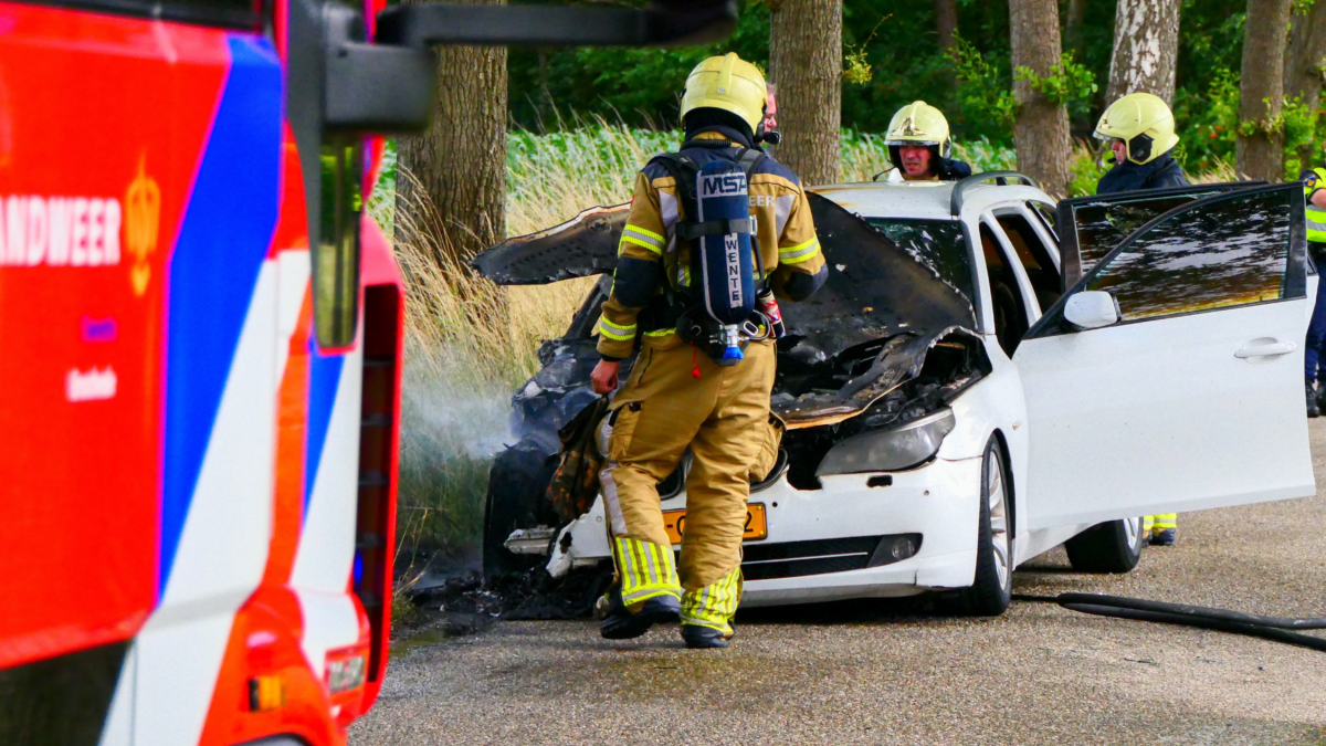 20220706 Rutbeekweg auto in brand News United Dennis Bakker