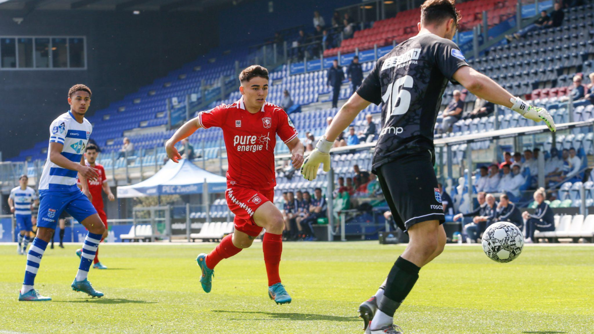 Besloten Oefenwedstrijd FC Twente Pec Zwolle gelijkspel Ugalde Bas Everhard FC Twente Media