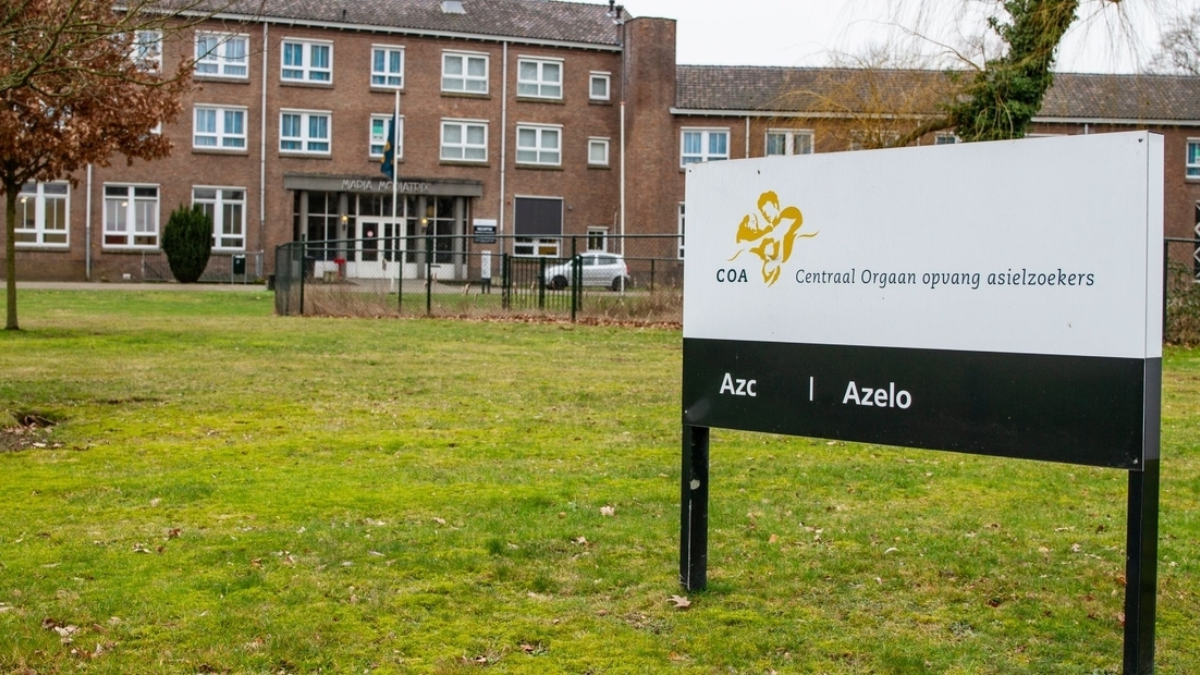 Asielzoekers centrum Azelo RTV Oost Wouter de Wilde