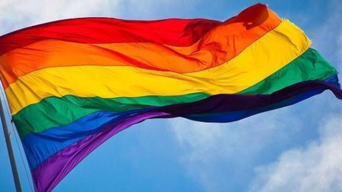 22791 Regenboogvlag Benson Kua