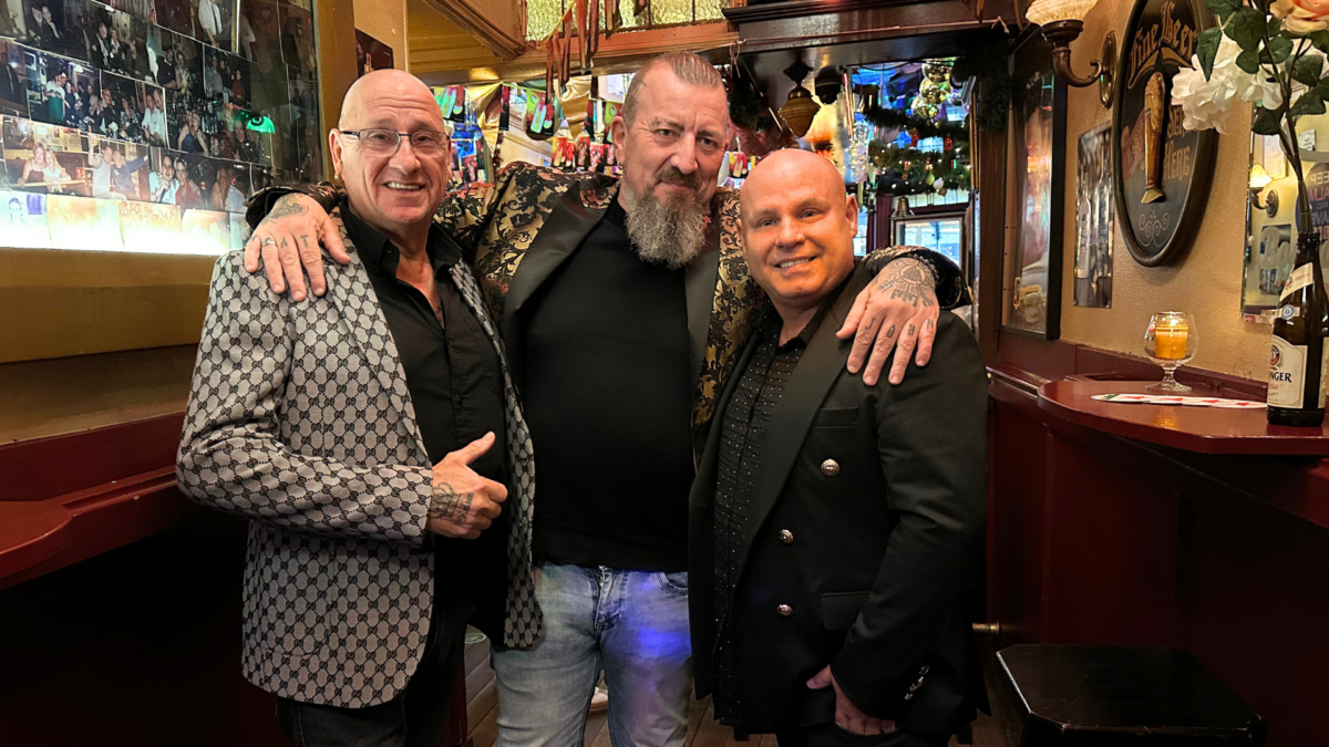 20260130 john spruit antonio frans bar biertje almelo