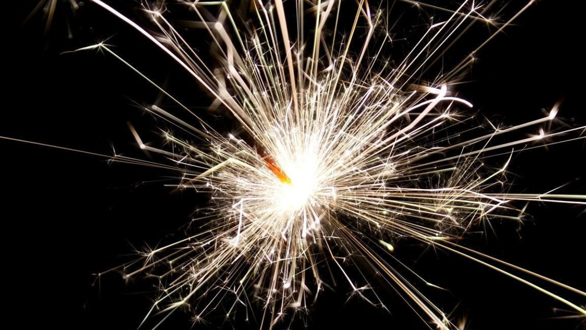 445729 sparkler 84715 1920