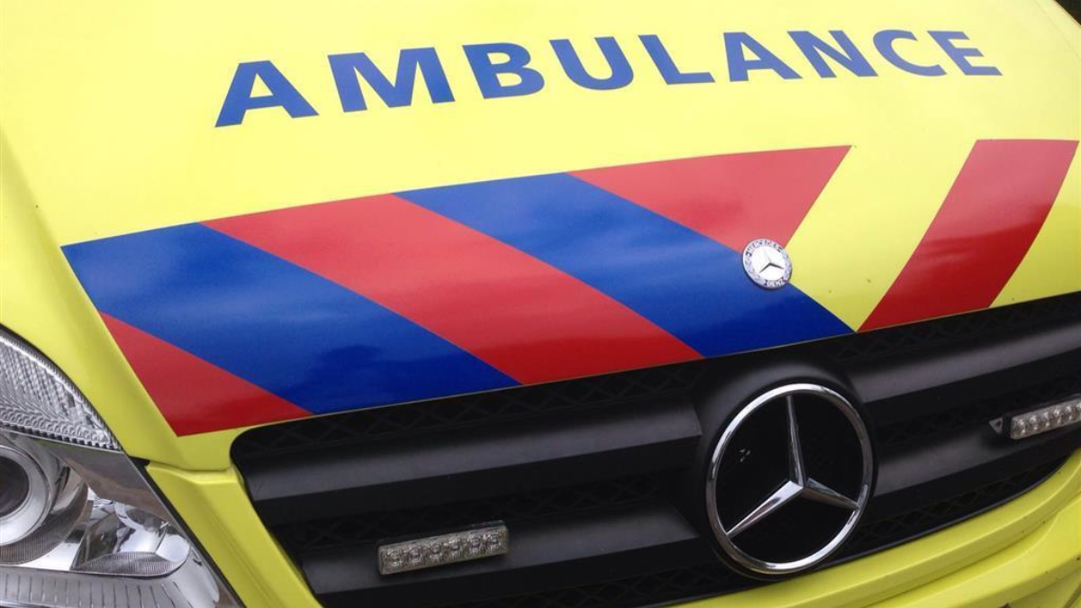 422936 ambulance NIEUW 2 48