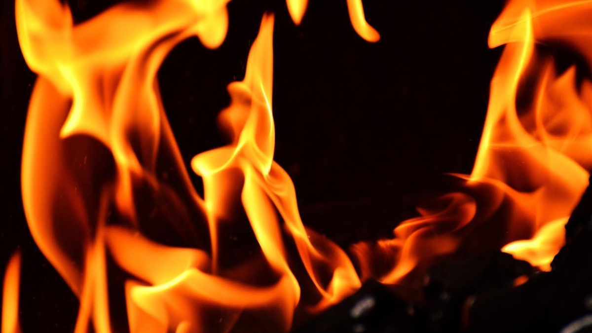419202 fire 2204171 1920