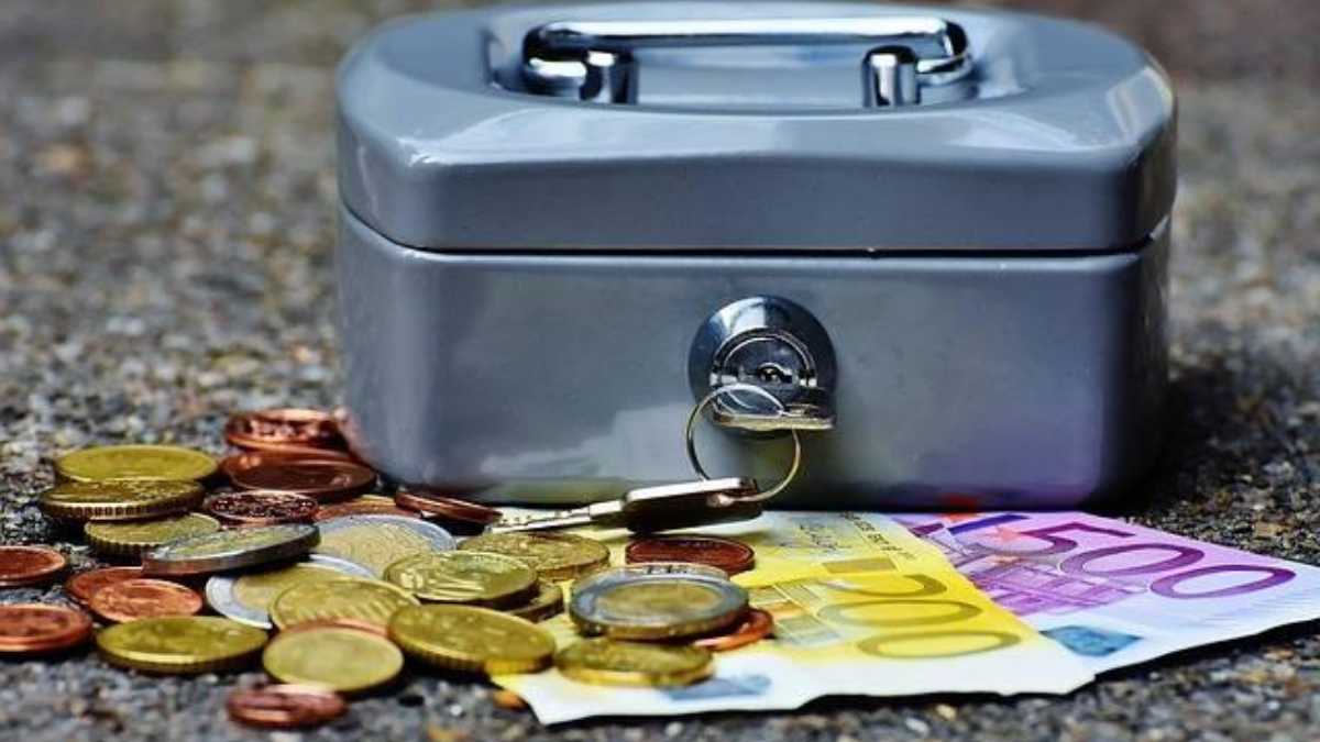 417540 299082 cashbox 1642989 640 1
