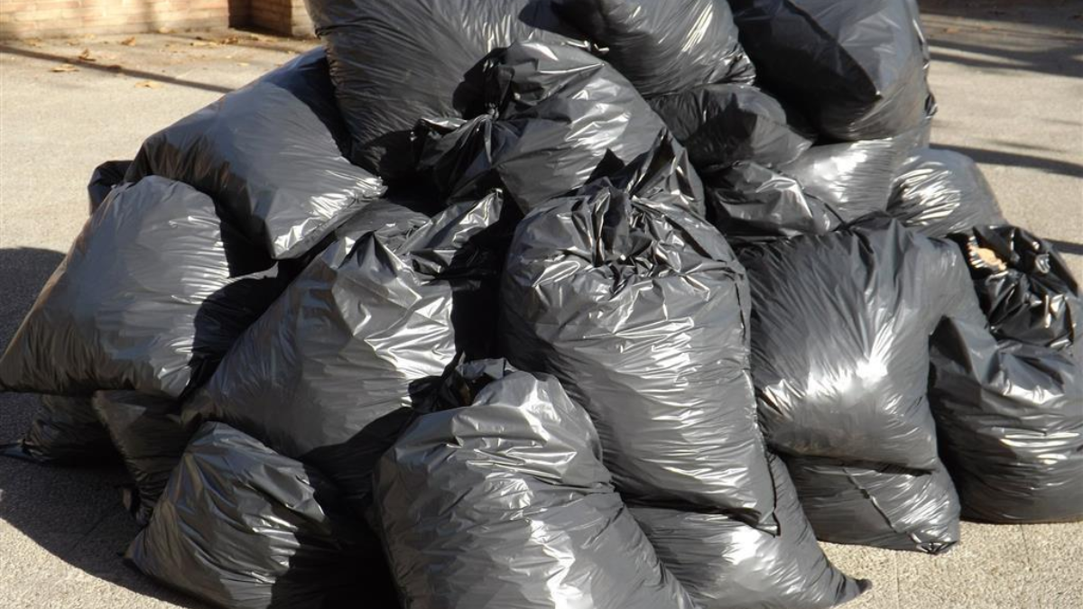 406697 garbage 413757 1920