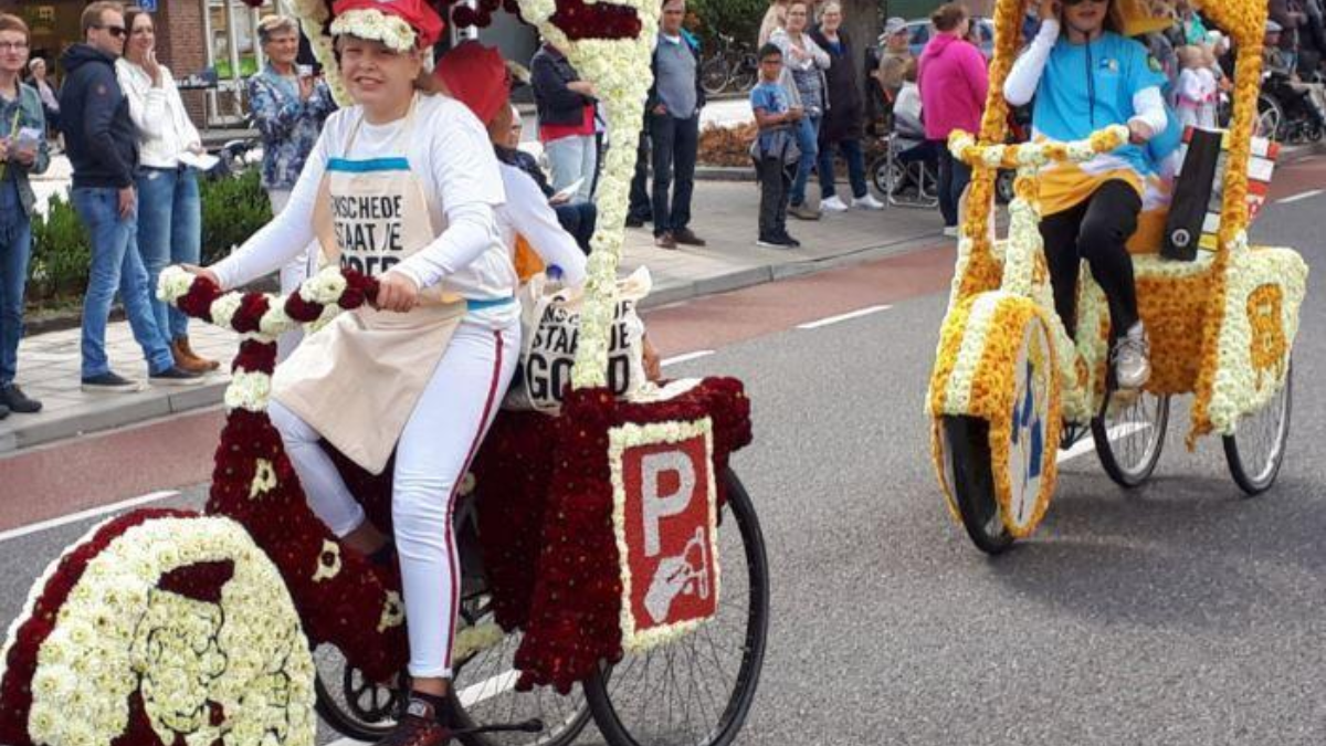 363743 Bloemencorso liggend